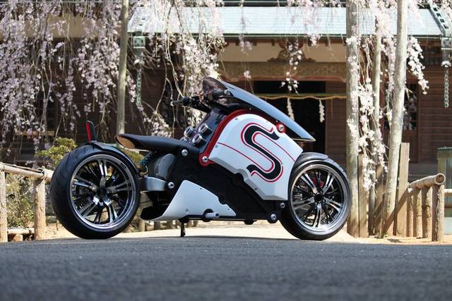  موتورسیکلت برقی ZE00 با قیمت نجومی 