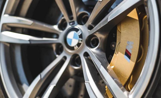  تست و بررسی BMW M4 کابریولت با گیربکس دستی 