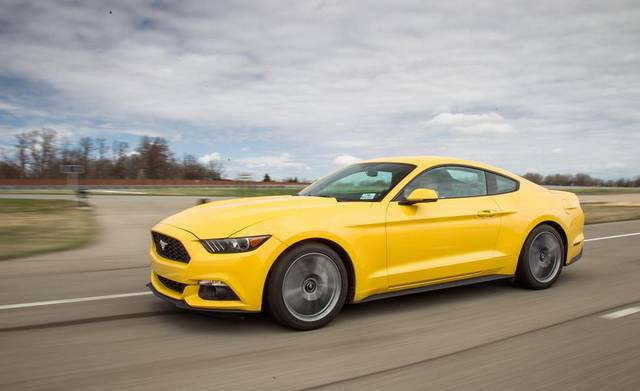  فورد موستانگ پر فروش ترین خودروی اسپرت نیمه اول سال 2015 
