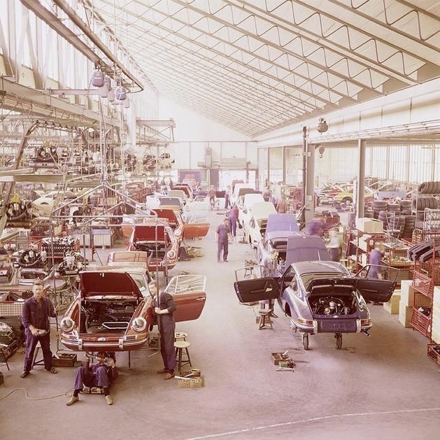  تصویری جالب از کارخانه پورشه مربوط به 45 سال پیش 