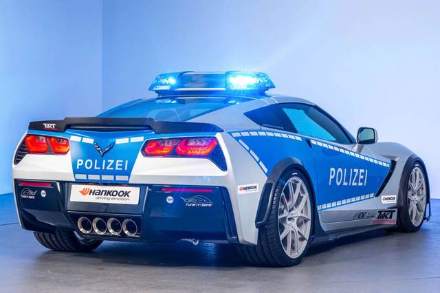  تبدیل کوروت C7 به خودروی پلیس 