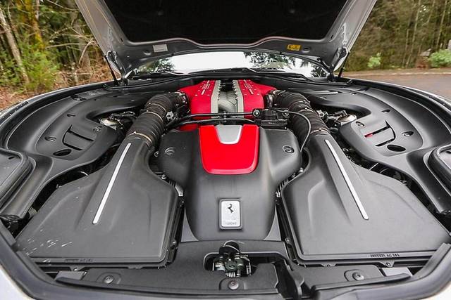  فیس لیفت فراری FF با موتور V12 تنفس طبیعی 